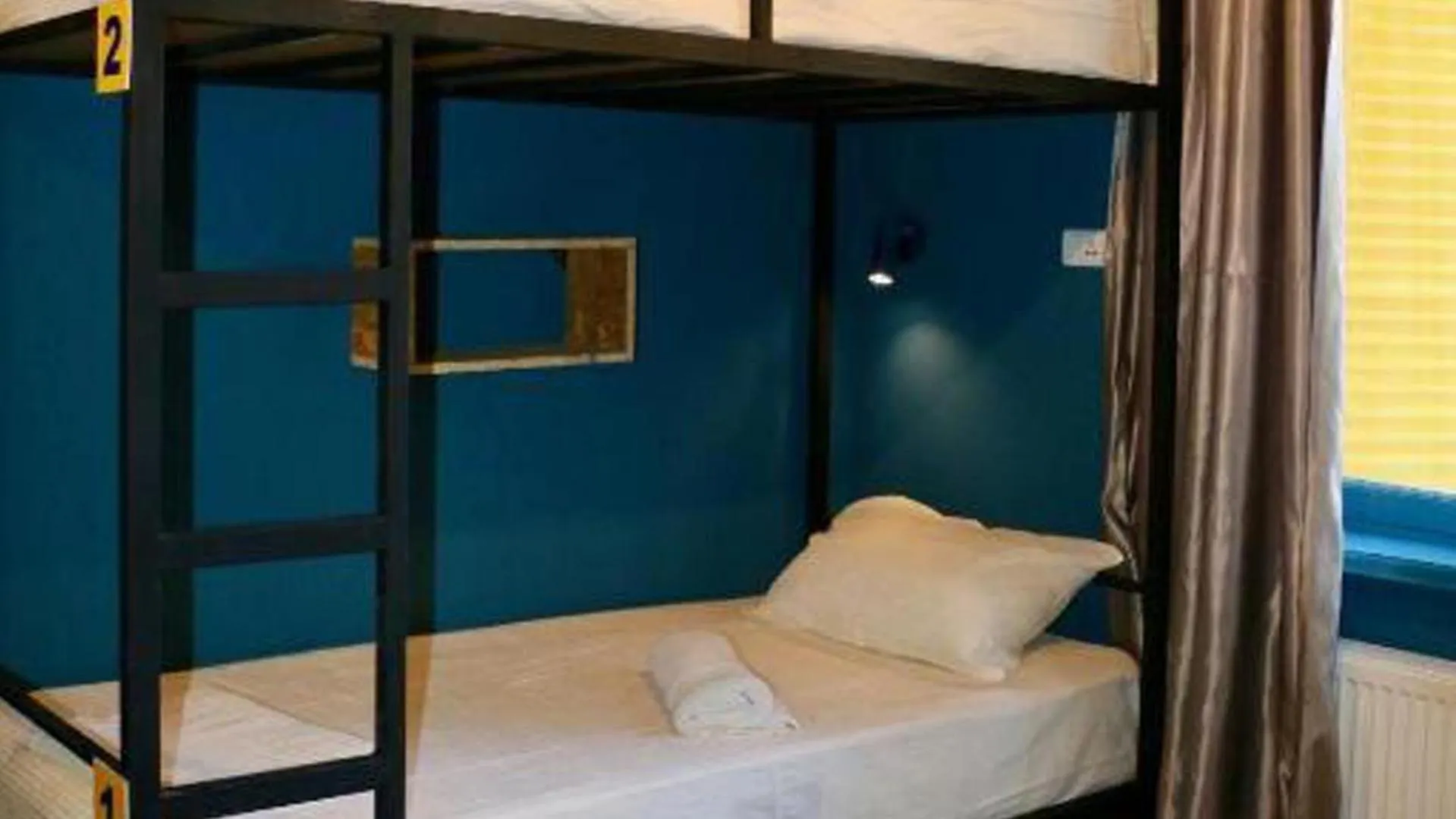 Scary Hostel의 연락처